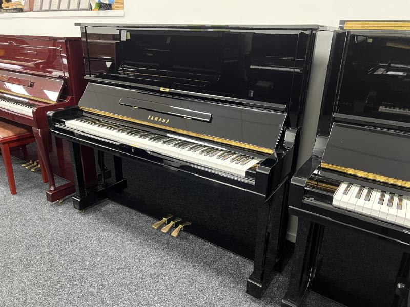 Yamaha U3M Upright Piano Piano Traders