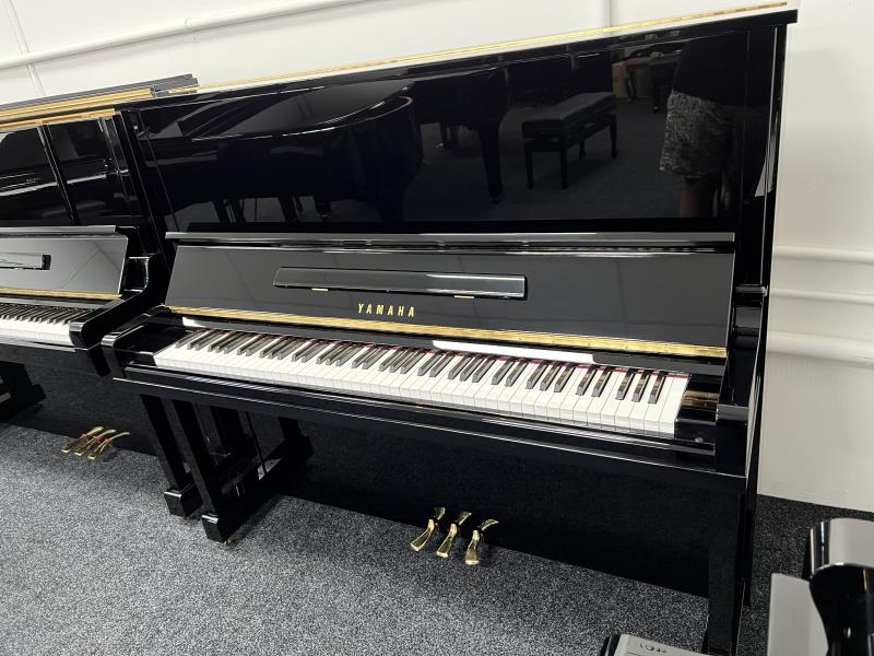 Yamaha U30BL Upright Piano Piano Traders